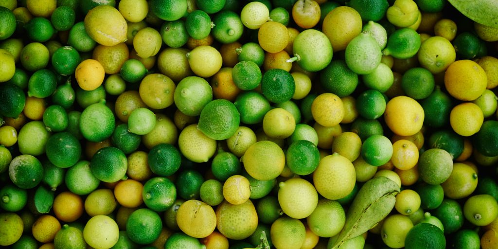 round green and yellow fruit lot